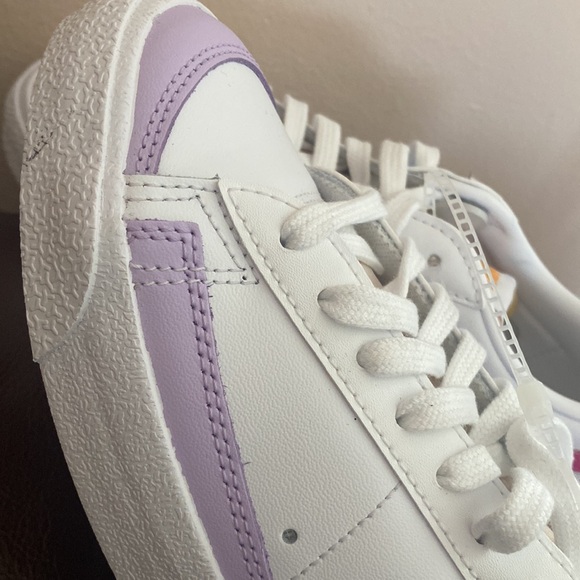 Nike Womens Blazer ‘77 Low Shoes.Leather - Picture 11 of 12